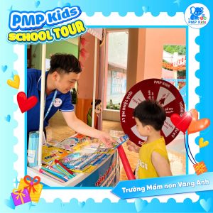 Hình ảnh các bé háo hức nhận các món quà xịn xò từ PMP Kids