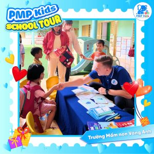 Hình ảnh các bé giao lưu với giáo viên nước ngoài
